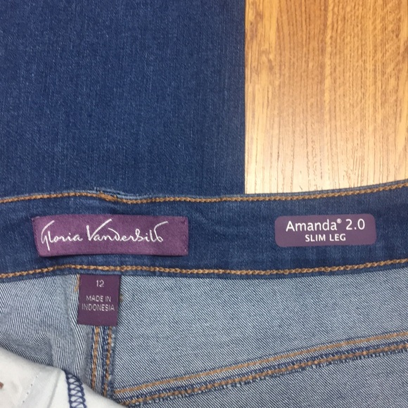 Gloria Vanderbilt Jeans - Picture 3 of 3